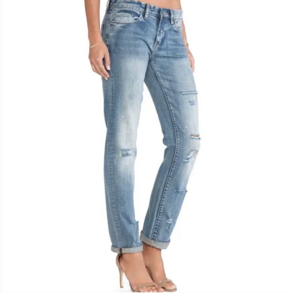 * Blank NYC light, blue distressed, denim, boyfriend, style skinny jeans